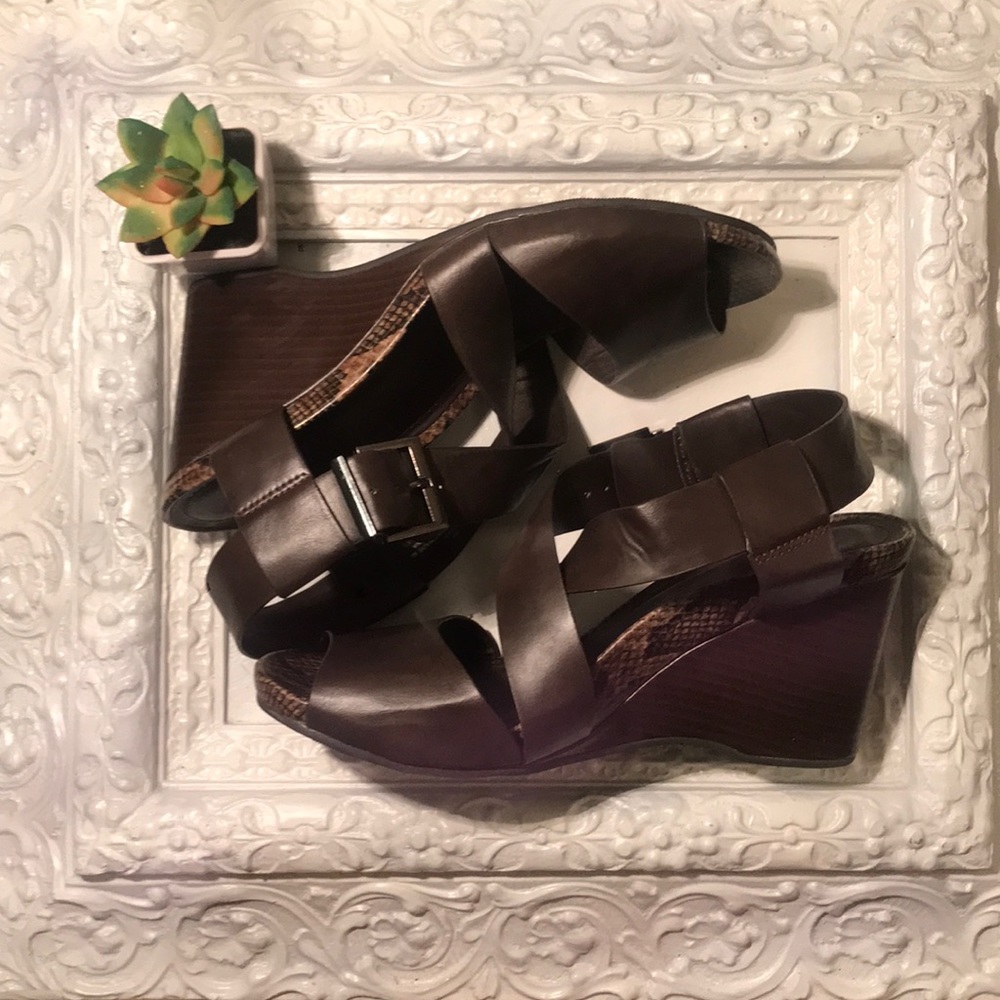 Ladies (CD)brown wedge strappy sandals faux snake